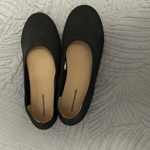 Black Amazon flats